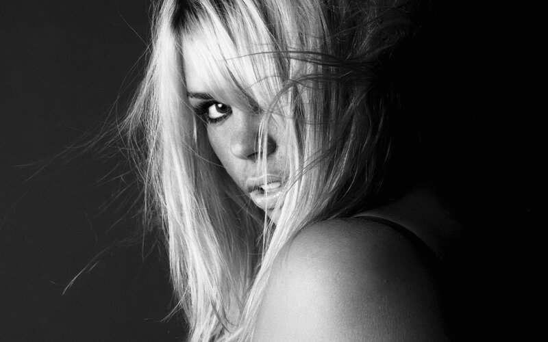 black and white portrait of woman