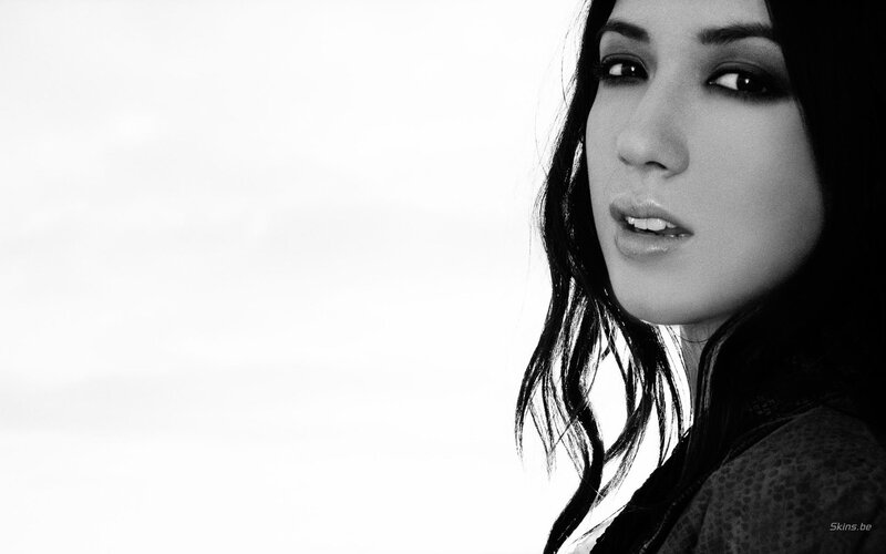 black and white portrait of woman