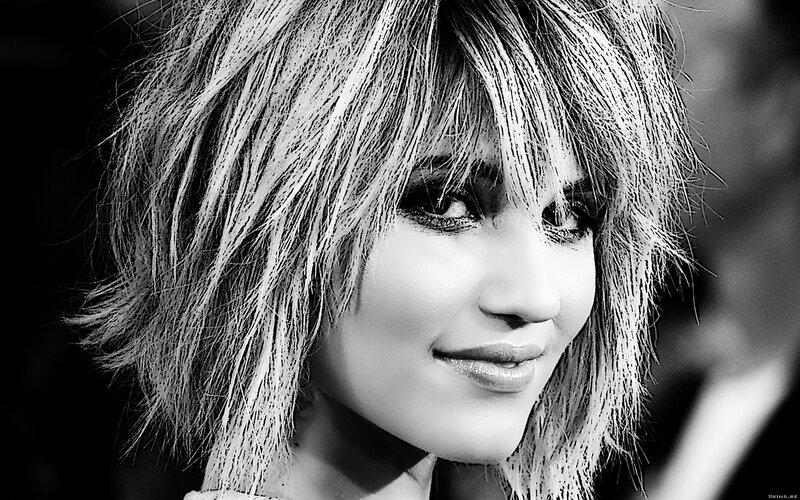 black and white portrait of woman