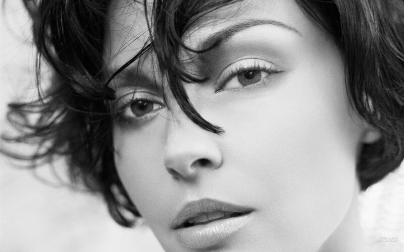 black and white portrait of woman