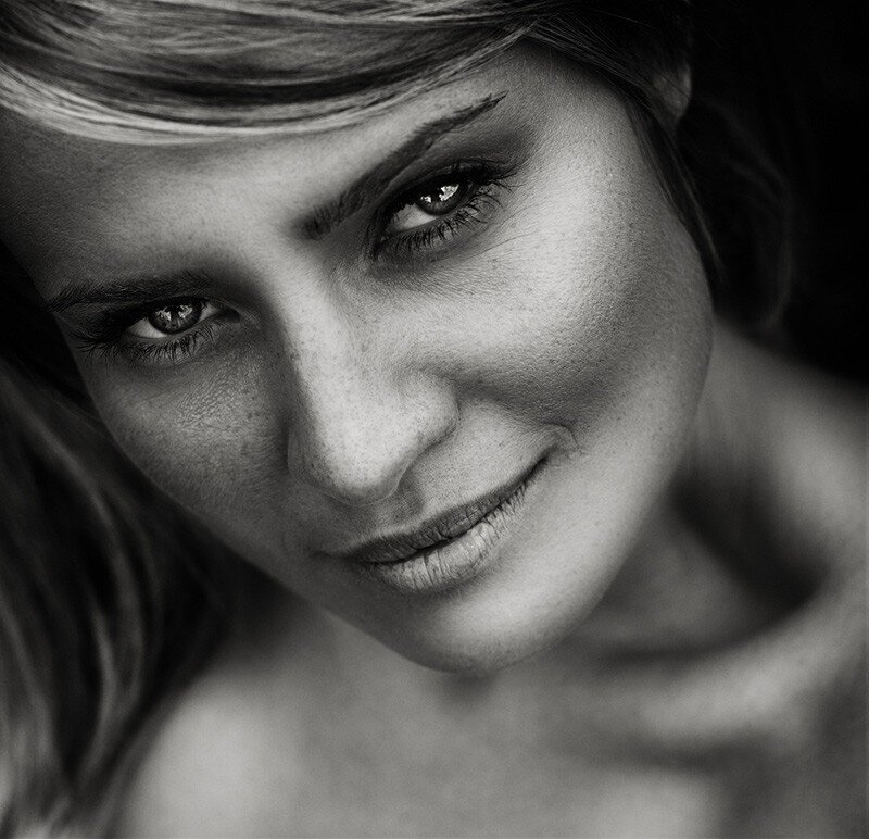 black and white portrait of woman