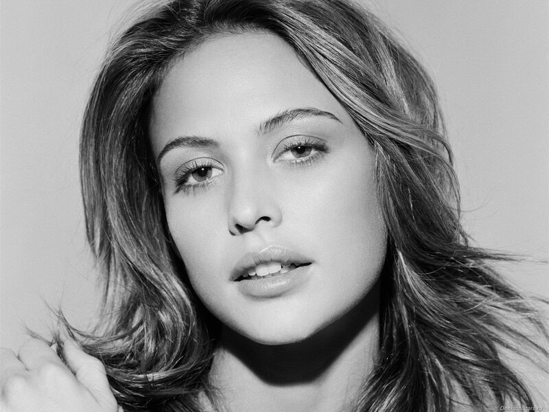 black and white portrait of woman