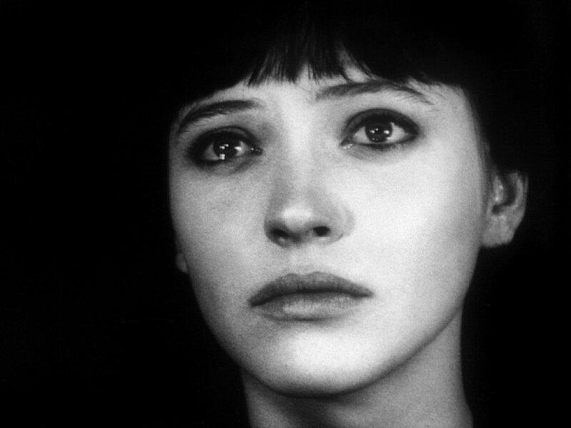 black and white portrait of woman