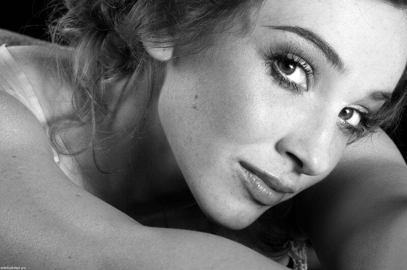 black and white portrait of woman