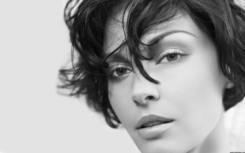 black and white portrait of woman