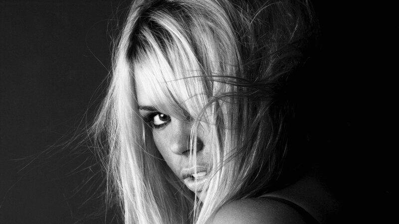 black and white portrait of woman