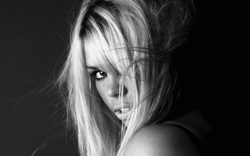 black and white portrait of woman