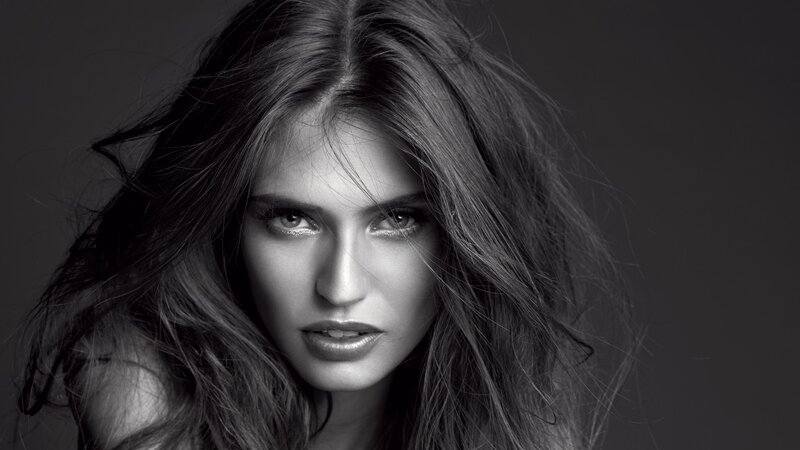 black and white portrait of woman