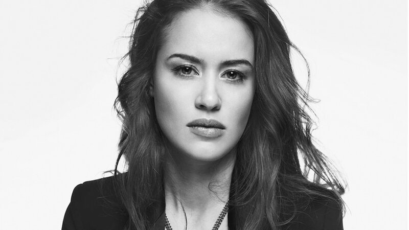 black and white portrait of woman