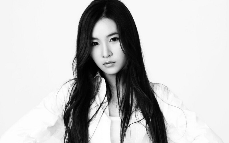 black and white portrait of woman
