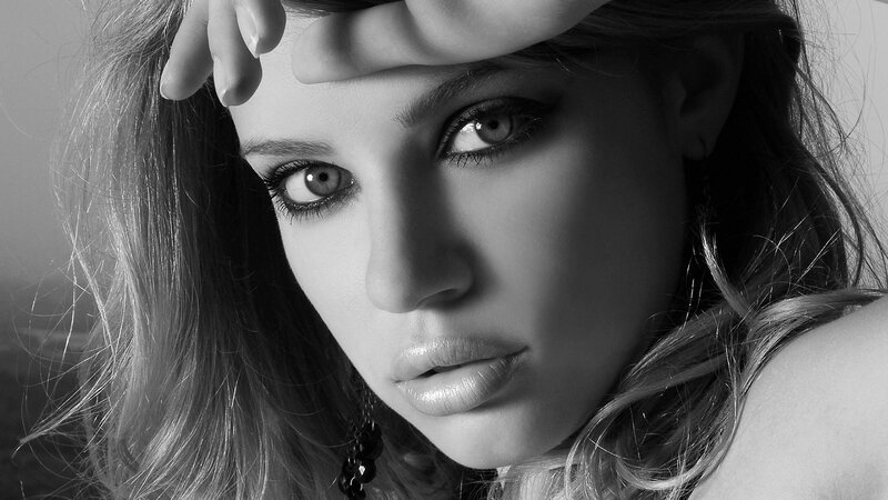 black and white portrait of woman