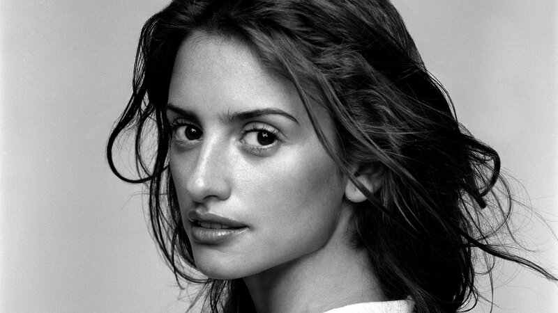 black and white portrait of woman