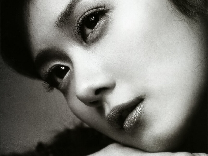 black and white portrait of woman