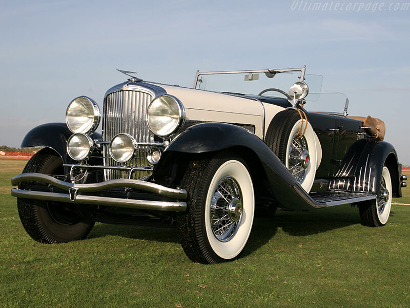 Black and White Vintage Car — Serene