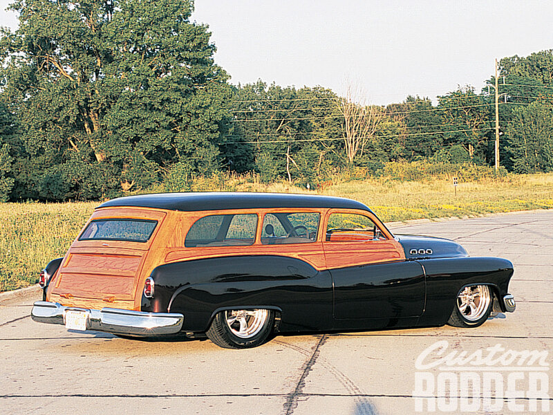 Black and Wood Station Wagon — Serene