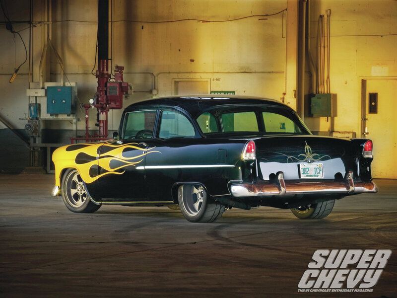 Black and Yellow Car — Dramatic, Photograph
