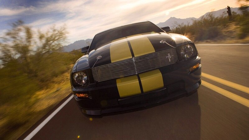 Black and Yellow Muscle Car — Dynamic