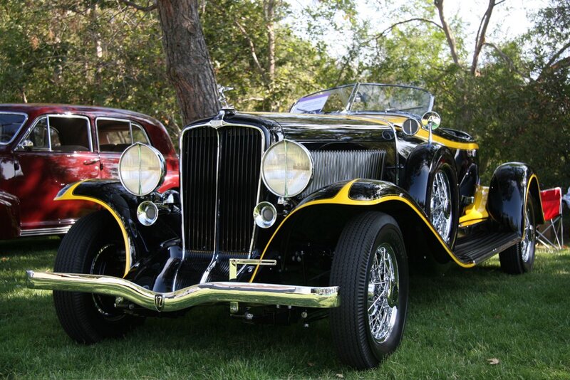 Black and Yellow Vintage Car — Serene