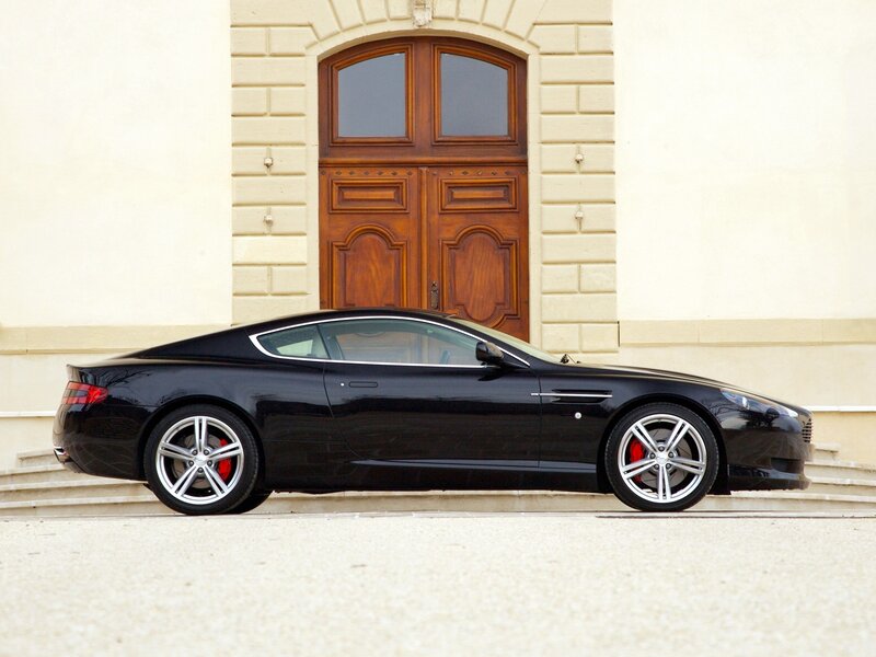 Black Aston Martin DB9