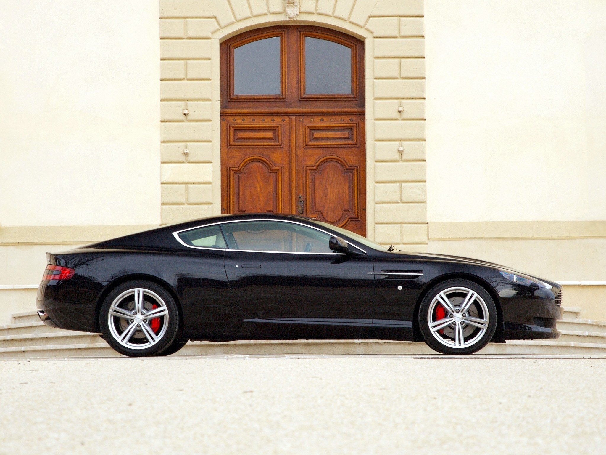 Black Aston Martin DB9