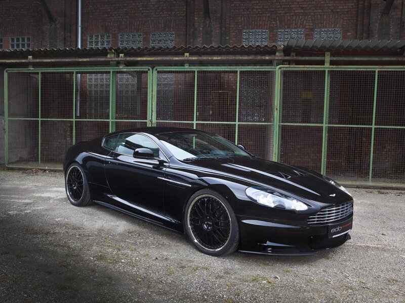Black Aston Martin DBS