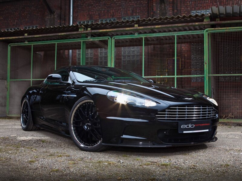 Black Aston Martin DBS