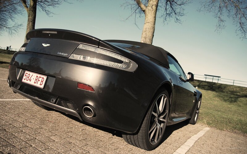 Black Aston Martin Vantage