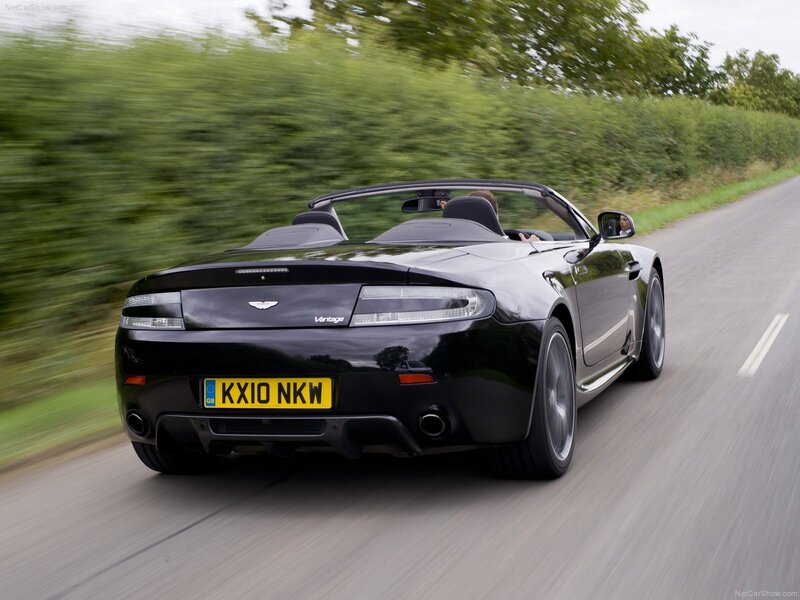 Black Aston Martin Vantage Roadster