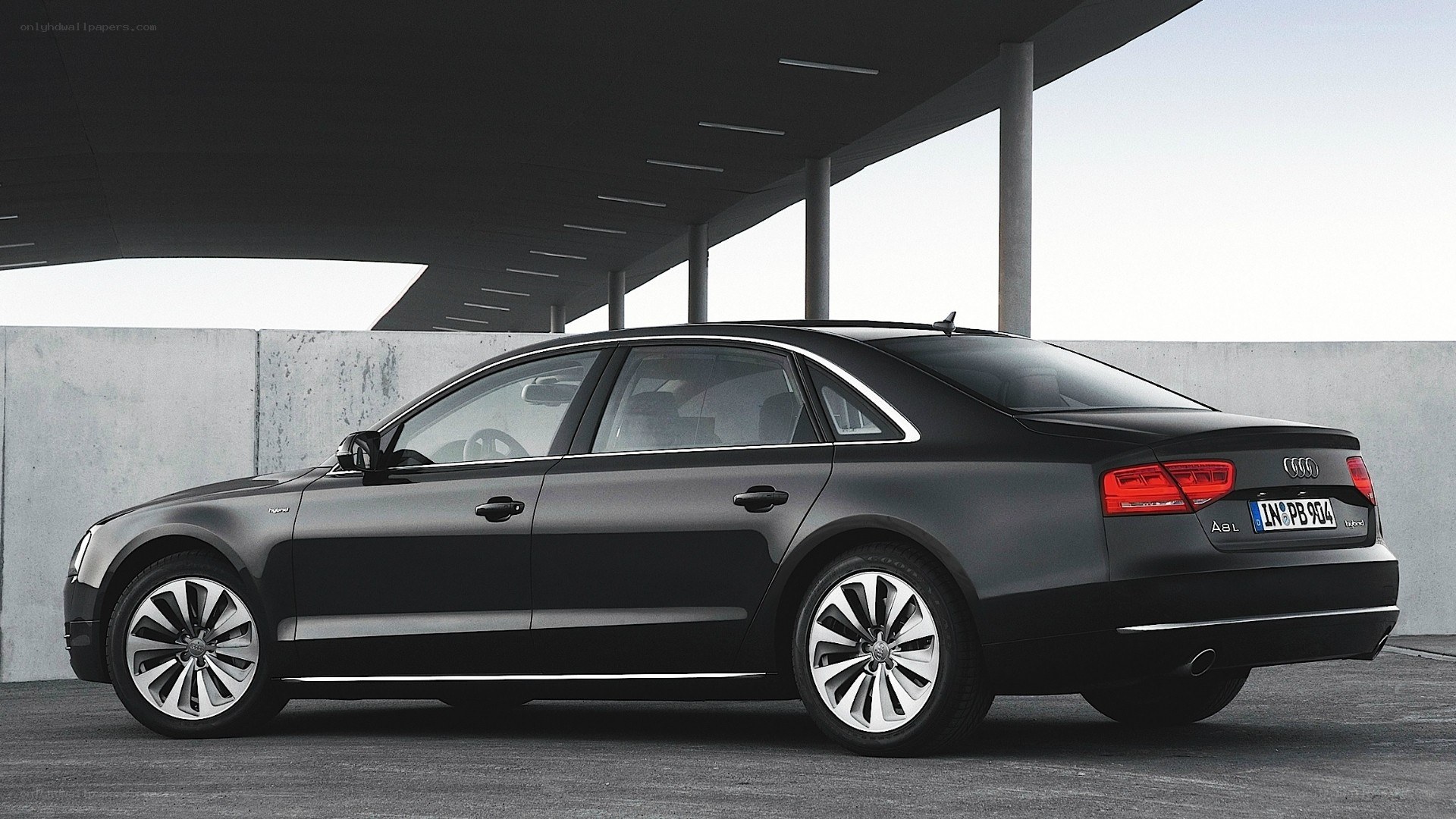 black audi a8 sedan