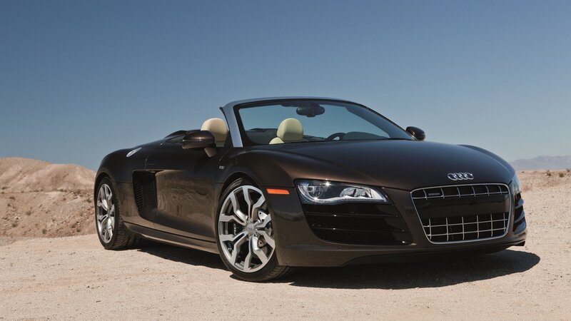 Black Audi R8 Spyder