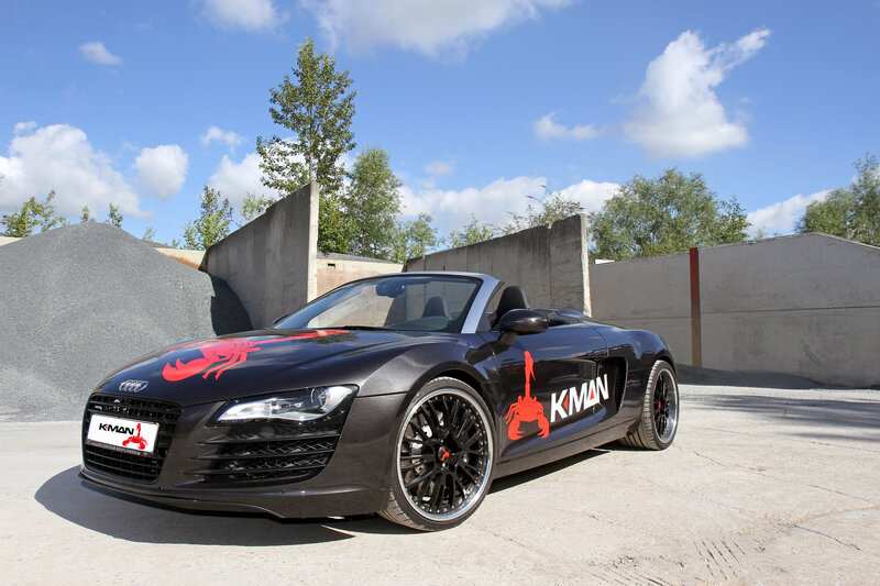 Black Audi R8 Spyder — Outdoor