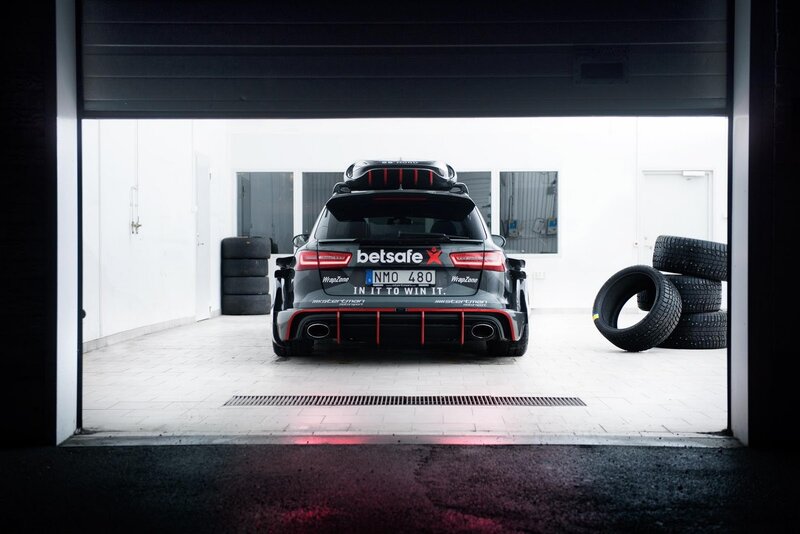 Black Audi RS6 Car