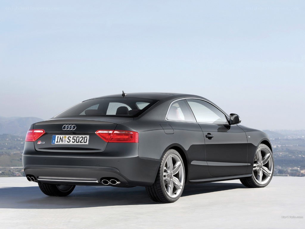 black audi s5 coupe