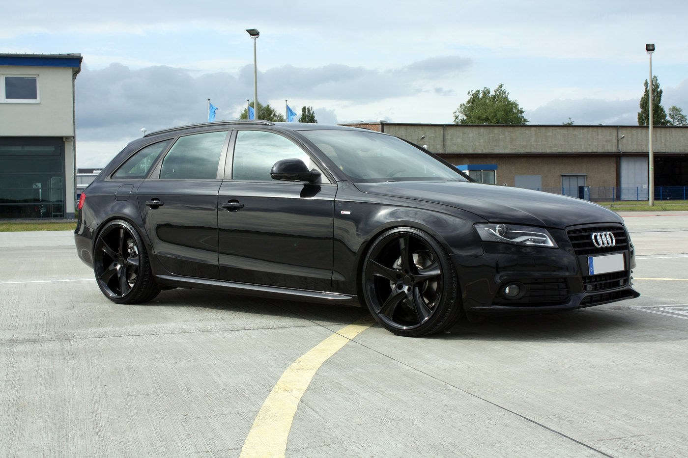 black audi station wagon