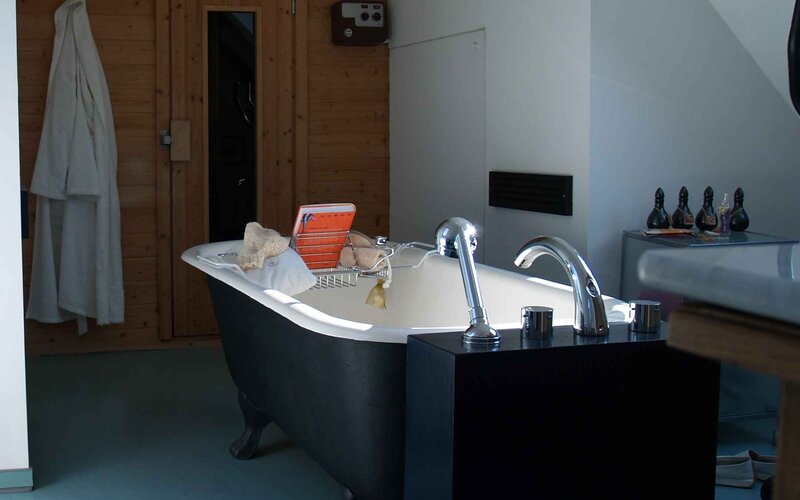 Black Bathtub in Bathroom — Calm