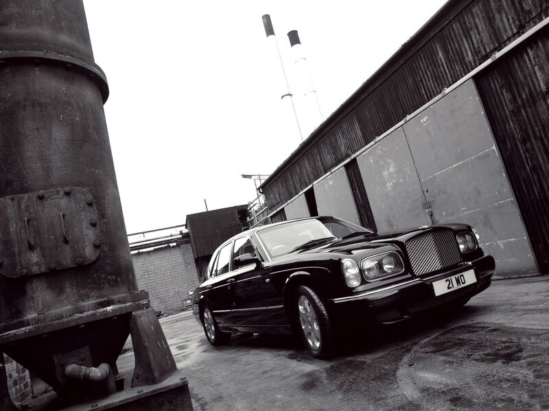 Black Bentley Arnage — Dramatic