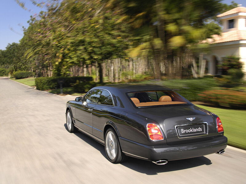 Black Bentley Brooklands — Gray