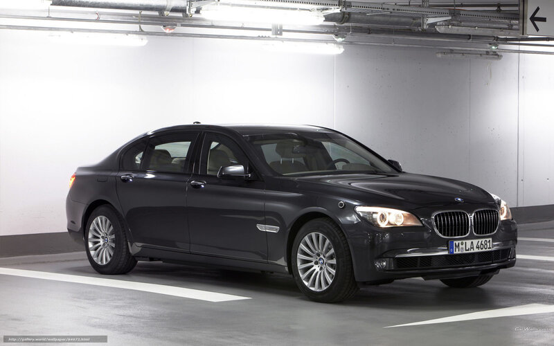 Black BMW 7-series — Gray, Neutral