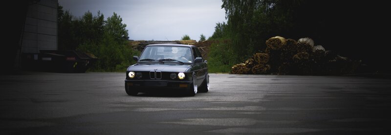 Black Bmw E28 Car — Dramatic