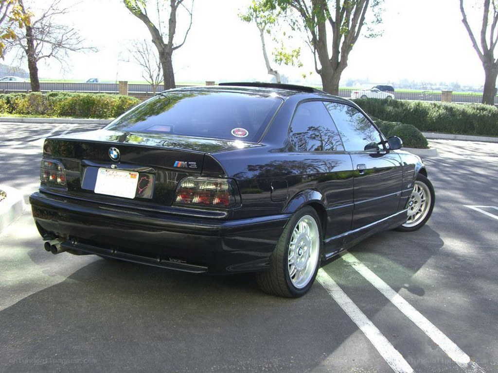 black bmw m3 coupe