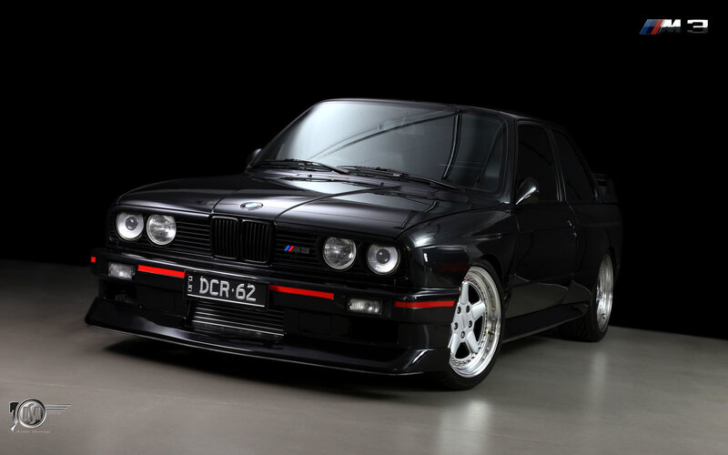 Black BMW M3 E30