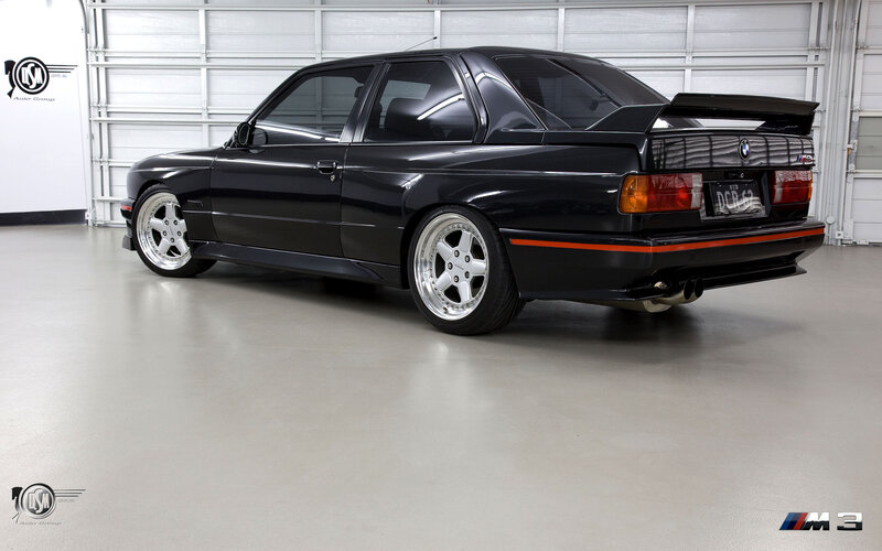 black bmw m3 e30