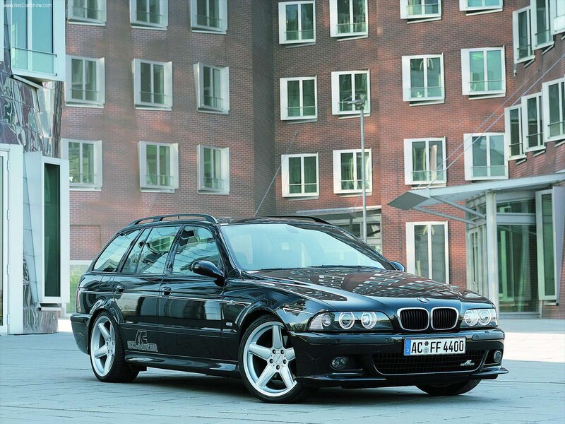 Black BMW M5 Touring