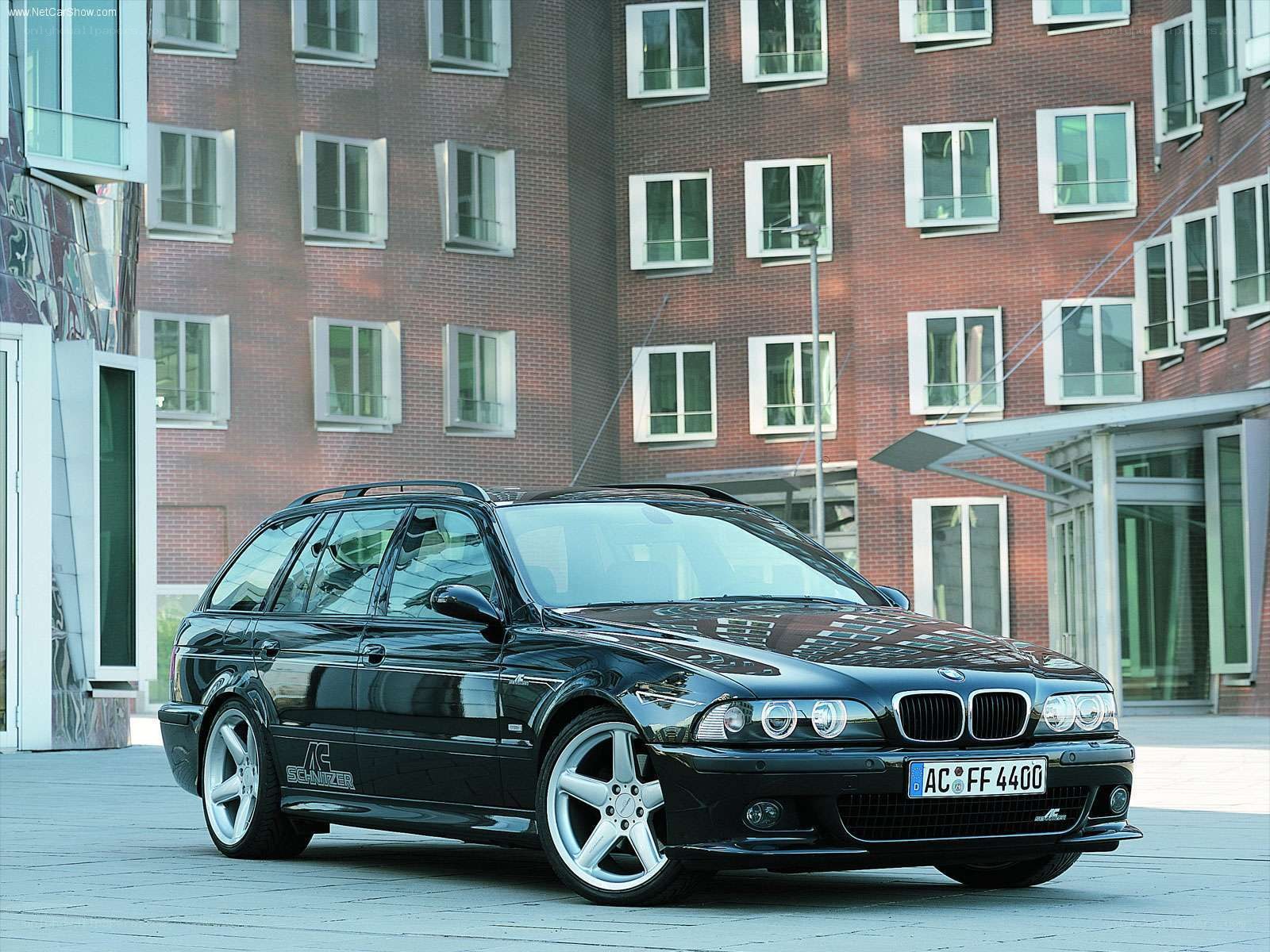 Black BMW M5 Touring