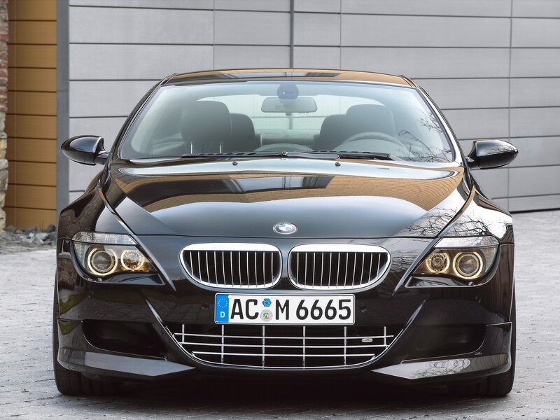 Black BMW M6 front view