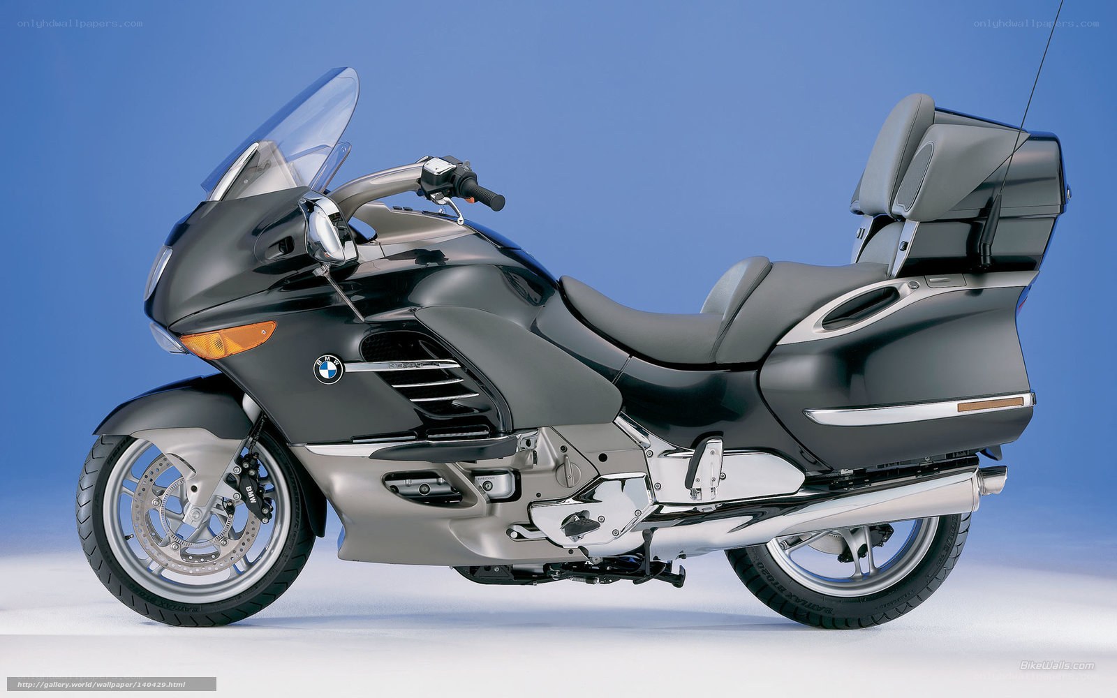 black bmw touring motorcycle