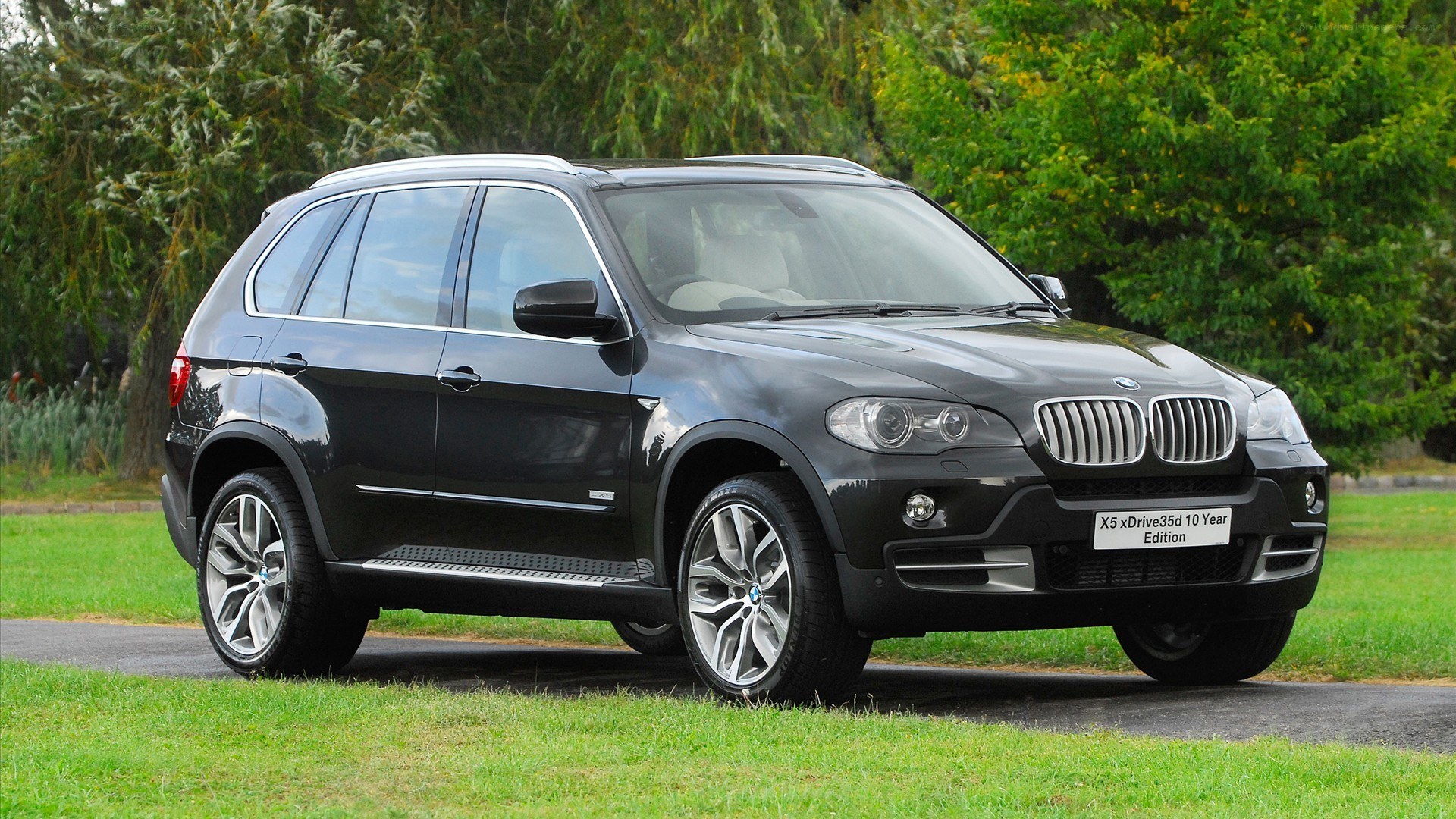 Black BMW X5 SUV