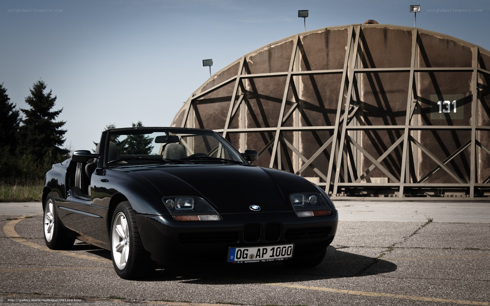 Black BMW Z1 convertible