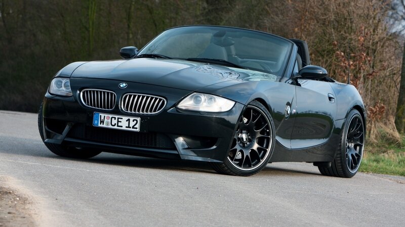 Black BMW Z4 M Roadster — Calm