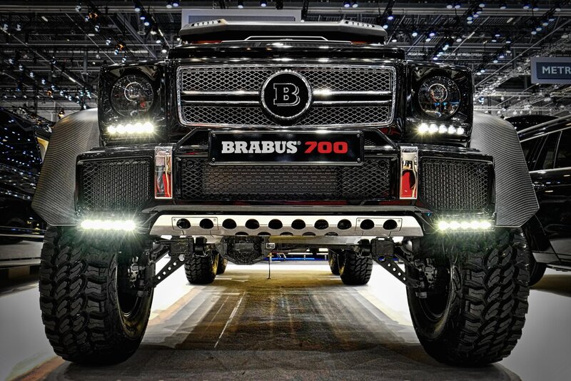 Black Brabus 700 Suv